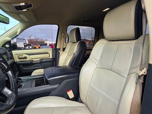 Used 2022 RAM 2500 Limited AWD/4WD image 11