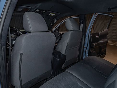 Used 2019 Toyota Tacoma TRD Off-Road w/ Technology Package image 23