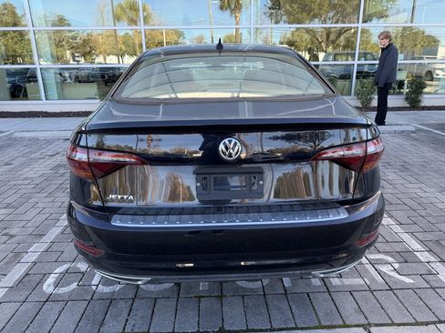 Used 2019 Volkswagen Jetta SEL Premium image 8