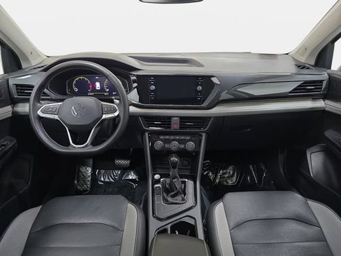 Used 2022 Volkswagen Taos SEL w/ Panoramic Sunroof Package FWD image 10