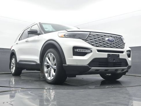 Used 2023 Ford Explorer Platinum w/ Technology Package AWD/4WD image 53