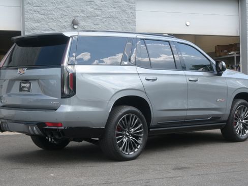 Used 2023 Cadillac Escalade V w/ Heavy-Duty Trailer Package AWD/4WD image 9