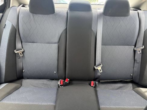 Used 2025 Nissan Versa SV FWD image 36
