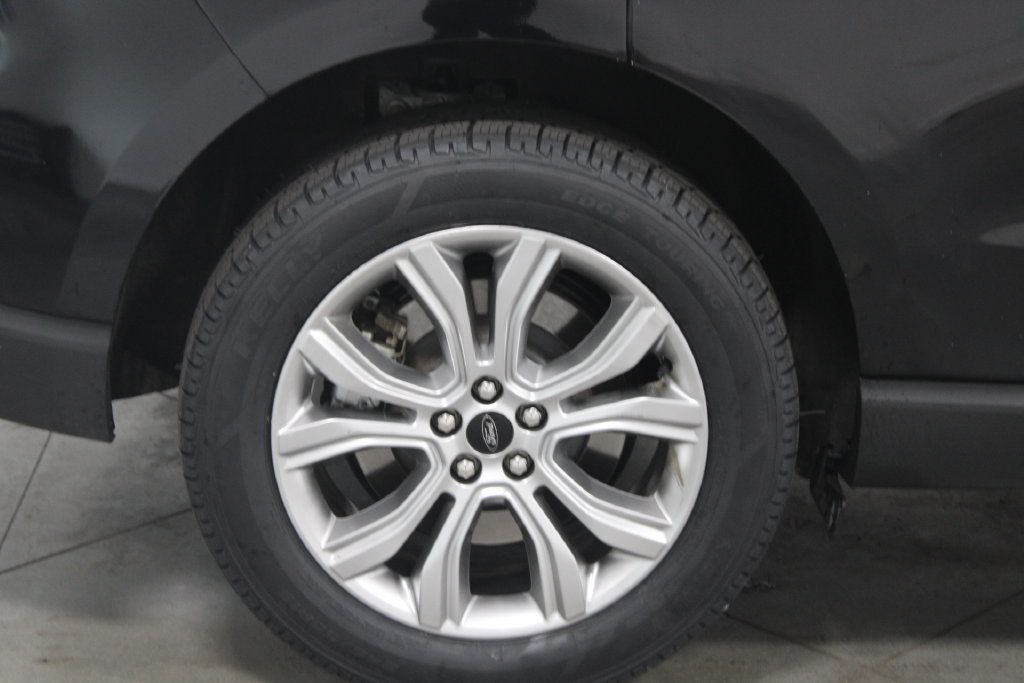 Used 2024 Ford Edge Titanium AWD/4WD image 13