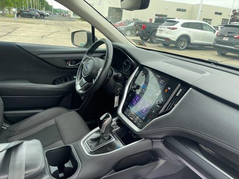 Used 2020 Subaru Outback Premium AWD/4WD image 3