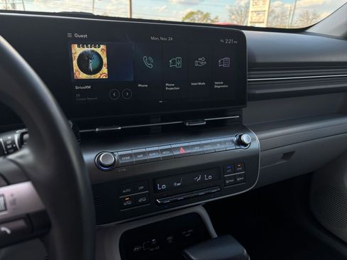 Used 2025 Hyundai Kona SEL image 21