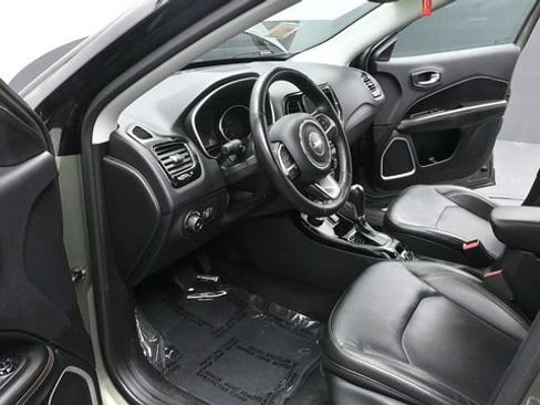 Used 2018 Jeep Compass Limited AWD/4WD image 13