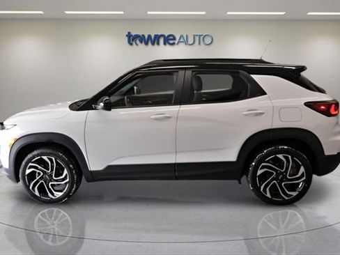 Used 2024 Chevrolet TrailBlazer RS w/ Convenience Package image 2