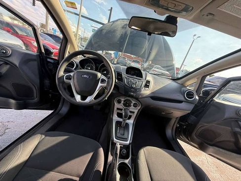 Used 2019 Ford Fiesta SE FWD image 8