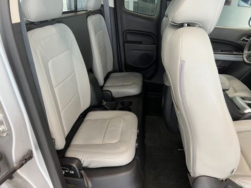 Used 2016 Chevrolet Colorado LT w/ LT Convenience Package RWD image 39