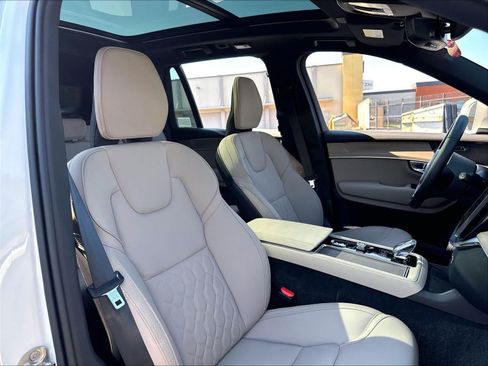 Used 2026 Volvo XC90 B6 Plus w/ Protection Package Premier AWD/4WD image 10