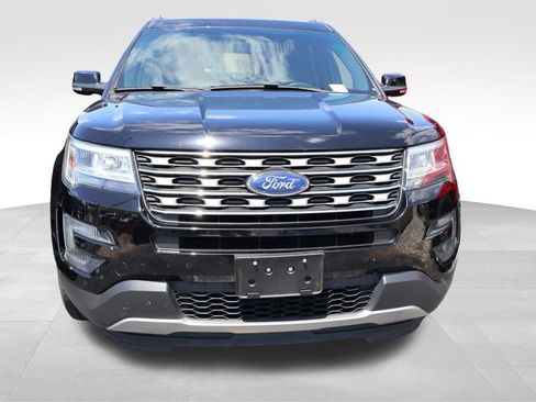 Used 2016 Ford Explorer XLT w/ Equipment Group 202A AWD/4WD image 8