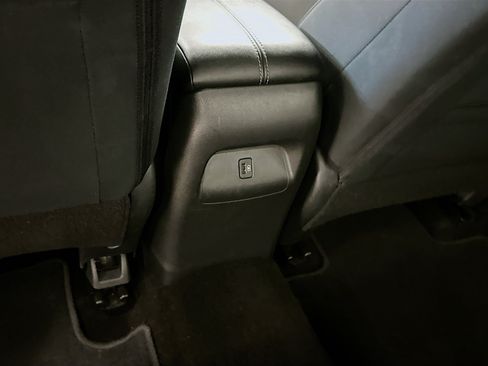 Used 2024 Nissan Sentra SV FWD image 27