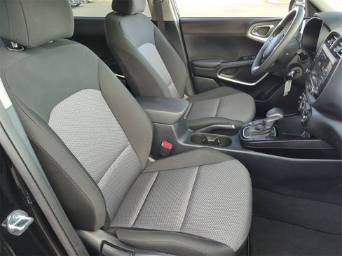 Used 2024 Kia Soul LX w/ Option Group 015 image 30