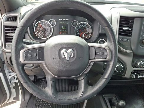 Used 2024 RAM 2500 Tradesman w/ Chrome Appearance Group image 13