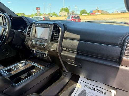 Used 2020 Ford Expedition Max Limited w/ Equipment Group 301A RWD image 32