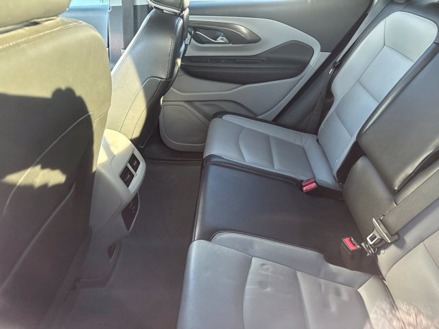 Used 2023 GMC Terrain SLT FWD image 27