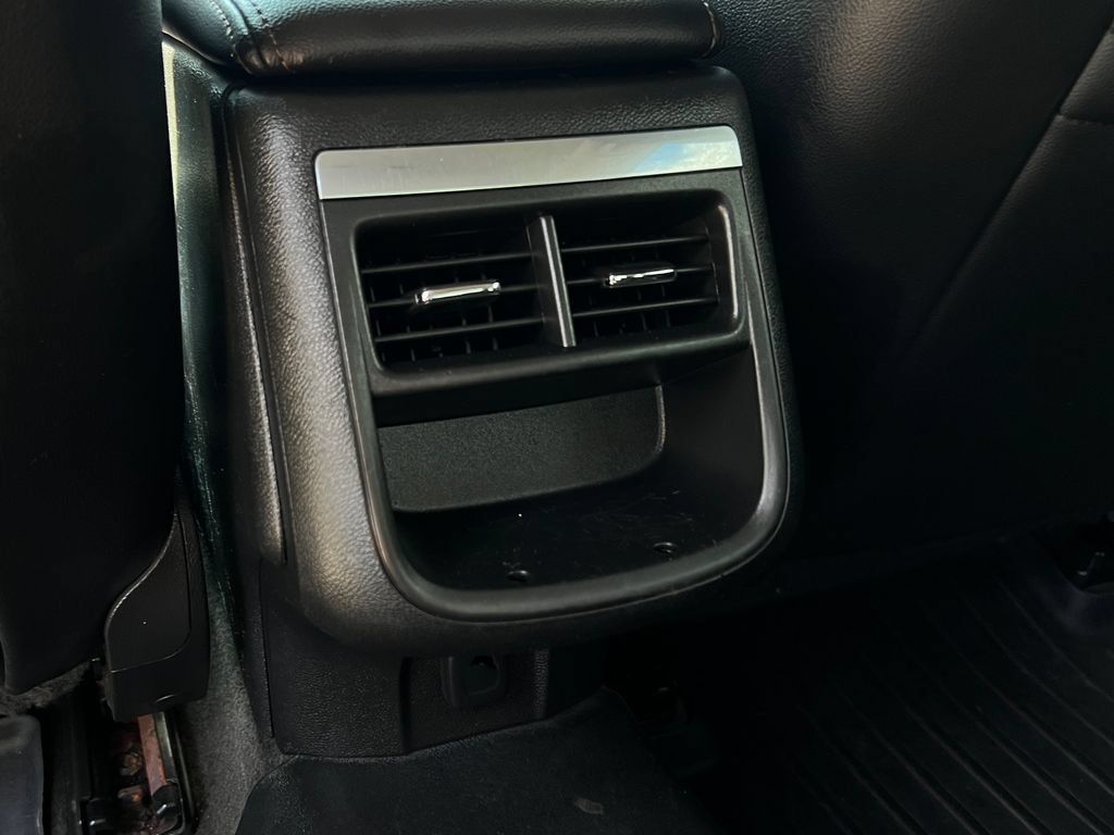 Used 2015 Chevrolet Impala LT w/ Convenience Package FWD image 16