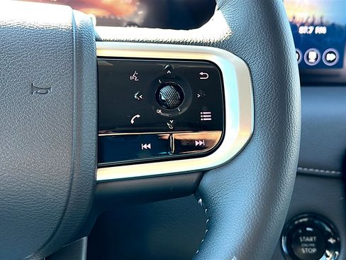 New 2025 Nissan Armada SV image 19