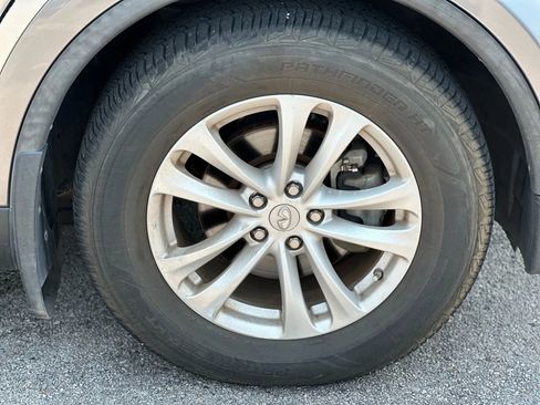 Used 2011 INFINITI FX35 AWD w/ Premium Pkg image 25