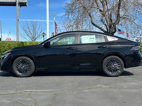 New 2026 Nissan Sentra SV FWD image 7