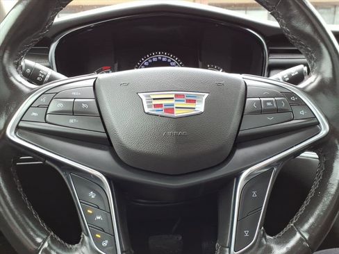 Used 2019 Cadillac XT5 Luxury image 24