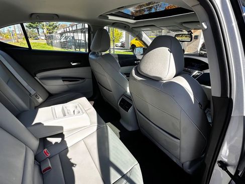 Used 2015 Acura TLX image 28