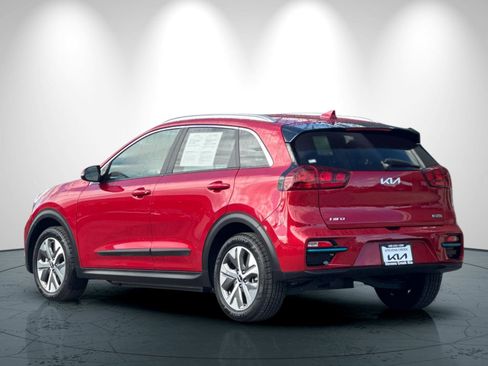 Used 2022 Kia Niro EX image 6