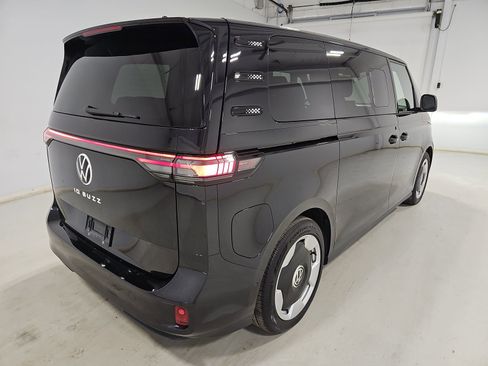 Used 2025 Volkswagen ID. Buzz Pro S image 2