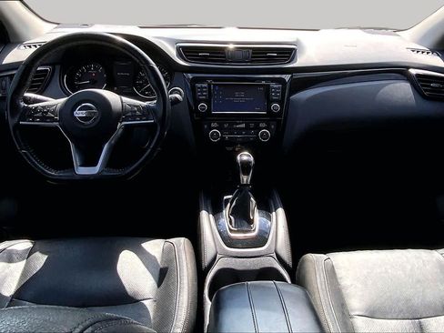 Used 2017 Nissan Rogue Sport SL FWD image 16