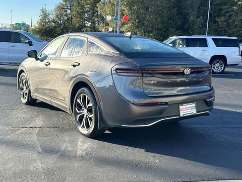 Used 2023 Toyota Crown XLE image 6