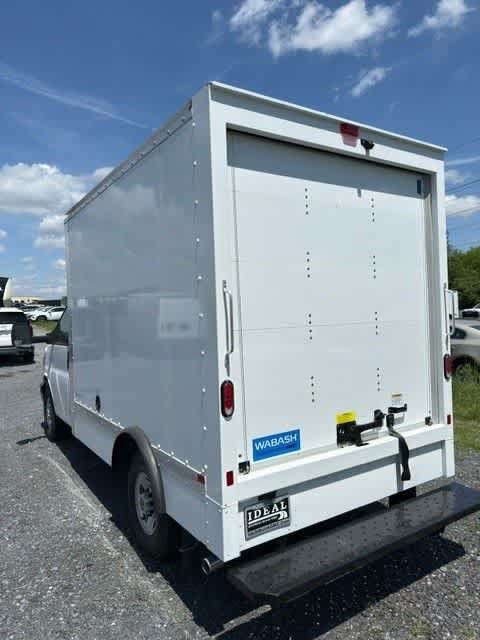 New 2025 GMC Savana 3500 w/ Power Convenience Package RWD image 4