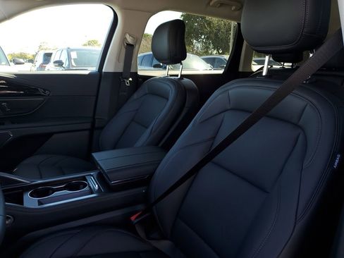 New 2026 Lincoln Nautilus Premier AWD/4WD image 21
