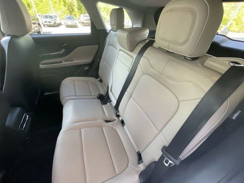 Used 2025 Lincoln Corsair Grand Touring AWD/4WD image 32