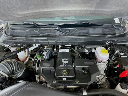 Used 2024 RAM 2500 Laramie w/ Safety Group image 34