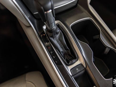 Used 2018 Honda Accord LX image 14