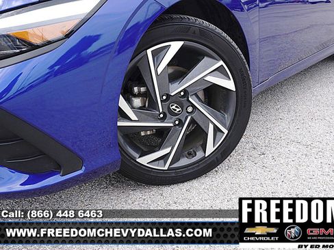 Used 2025 Hyundai Elantra Sport FWD image 41
