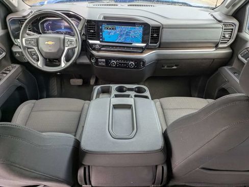 Used 2025 Chevrolet Silverado 1500 LT AWD/4WD image 15