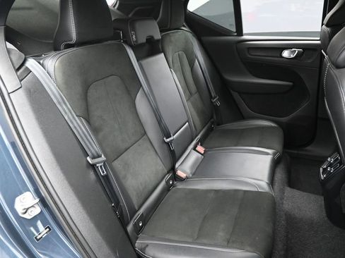 Used 2022 Volvo XC40 P8 Recharge Plus AWD/4WD image 25