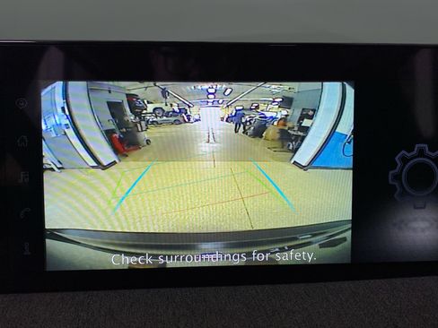 Used 2025 Nissan Kicks SV FWD image 13