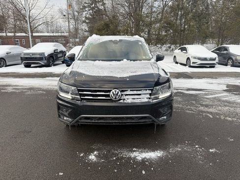 Used 2021 Volkswagen Tiguan SEL image 2