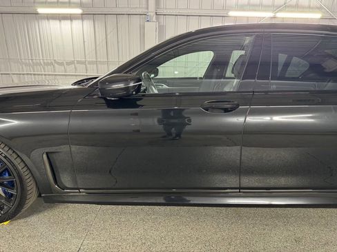 Used 2021 BMW 750i xDrive w/ Executive Package AWD/4WD image 15