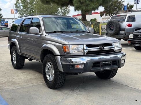 Used 2002 Toyota 4Runner SR5 image 4