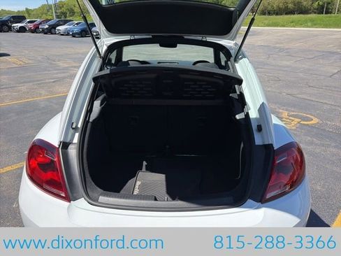 Used 2017 Volkswagen Beetle 1.8T S FWD image 19