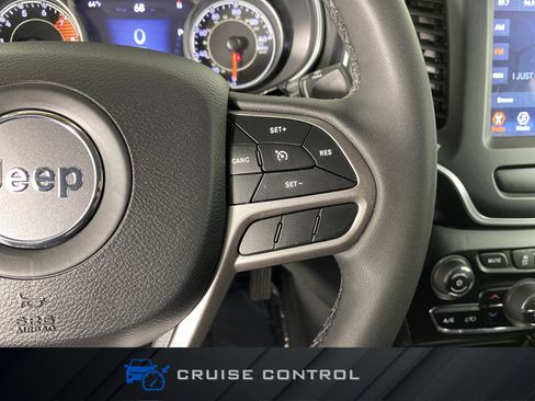 Used 2022 Jeep Cherokee Latitude Lux image 24