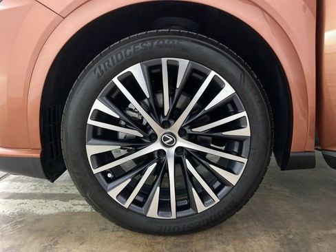 Used 2023 Lexus RX 350 Premium Plus w/ Cold Area Package image 27