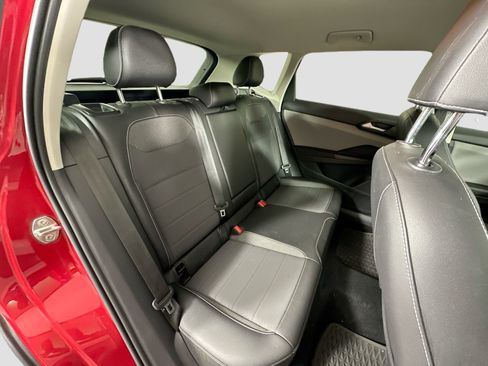 Used 2022 Volkswagen Taos SE image 25