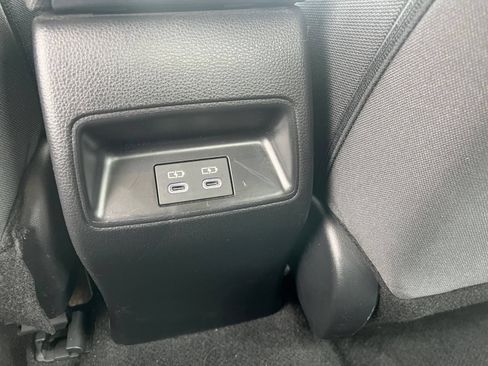 Used 2025 Toyota Corolla LE FWD image 23