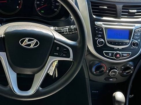 Used 2012 Hyundai Accent GS FWD image 28