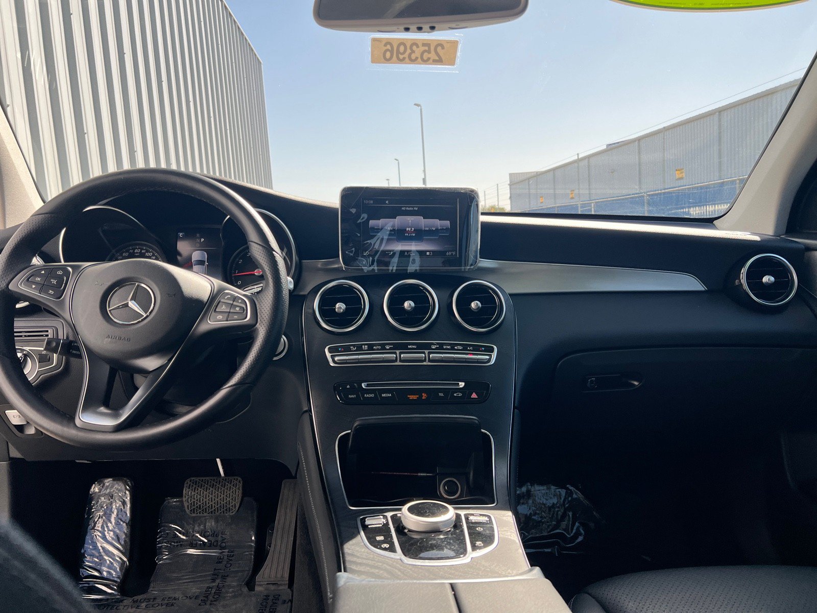 Used 2019 Mercedes-Benz GLC 300 4MATIC image 16